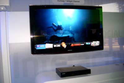 Yahoo Widgets running on Intel's media processor hardware